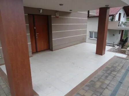 Alea Apartman *